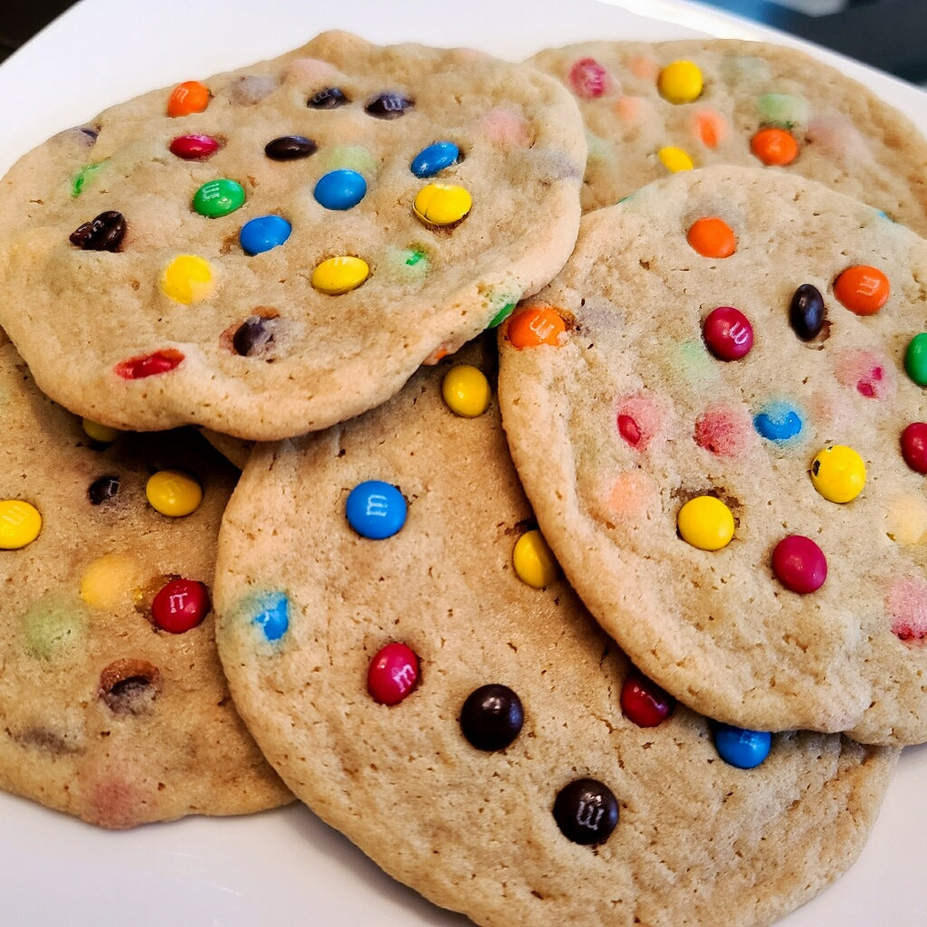 M&amp;M Cookies – SBR Desserts